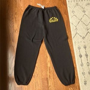 Russell sweat pants inseam 27 1/2” outer length 39 1/2” waist 15” across